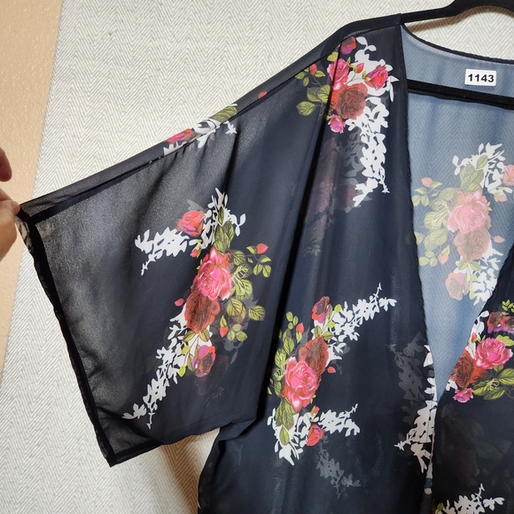 Womens Plus Size 5X Floral Black Kimono - Picture 4 of 7